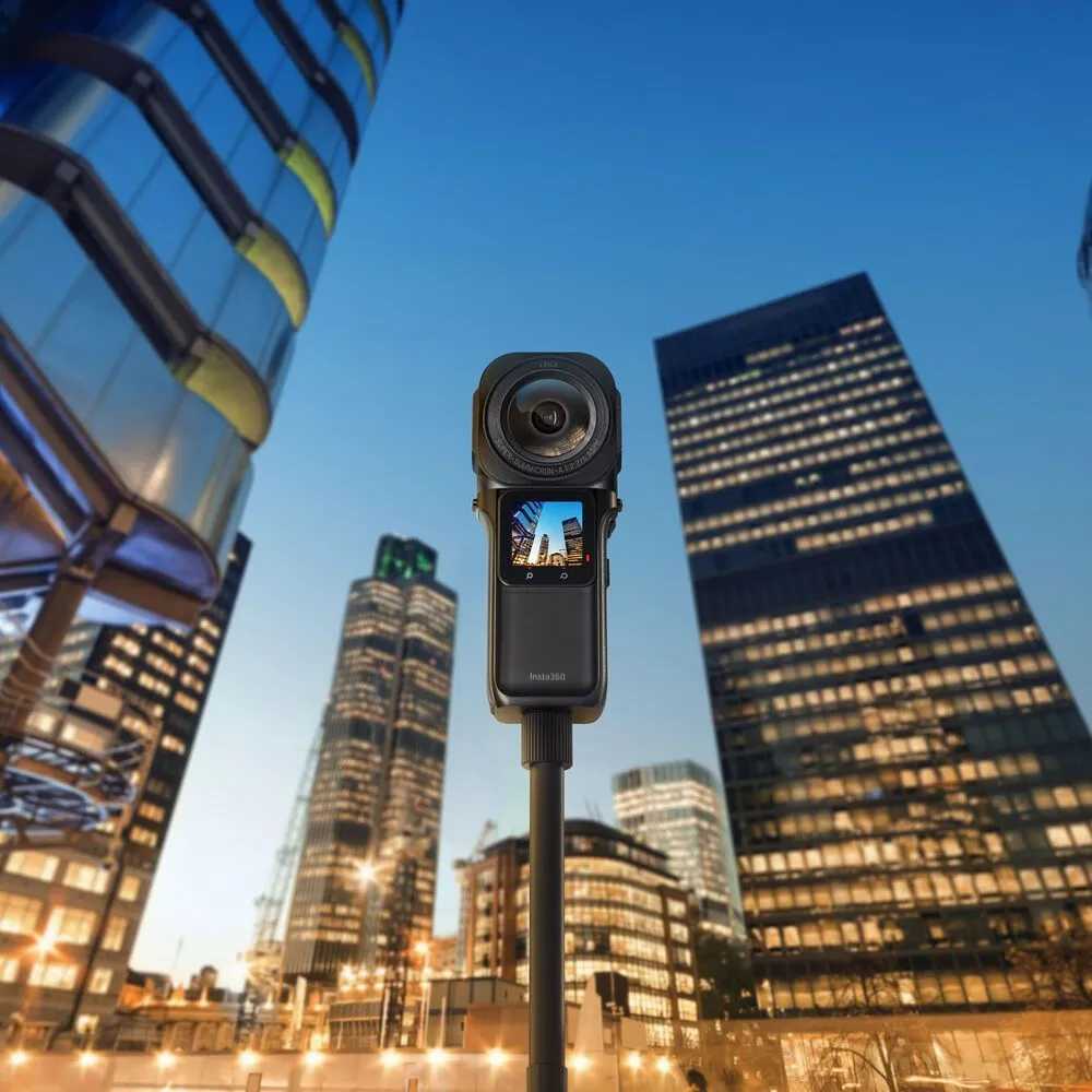 Экшн-камера Insta360 ONE RS 1-Inch 360 (6144x3072) фотография 15