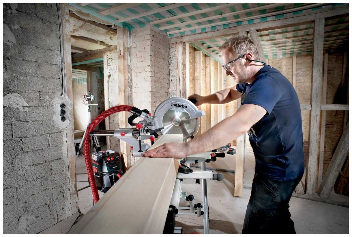 Торцовочная сетевая пила Metabo KGS 305 M фотография 12