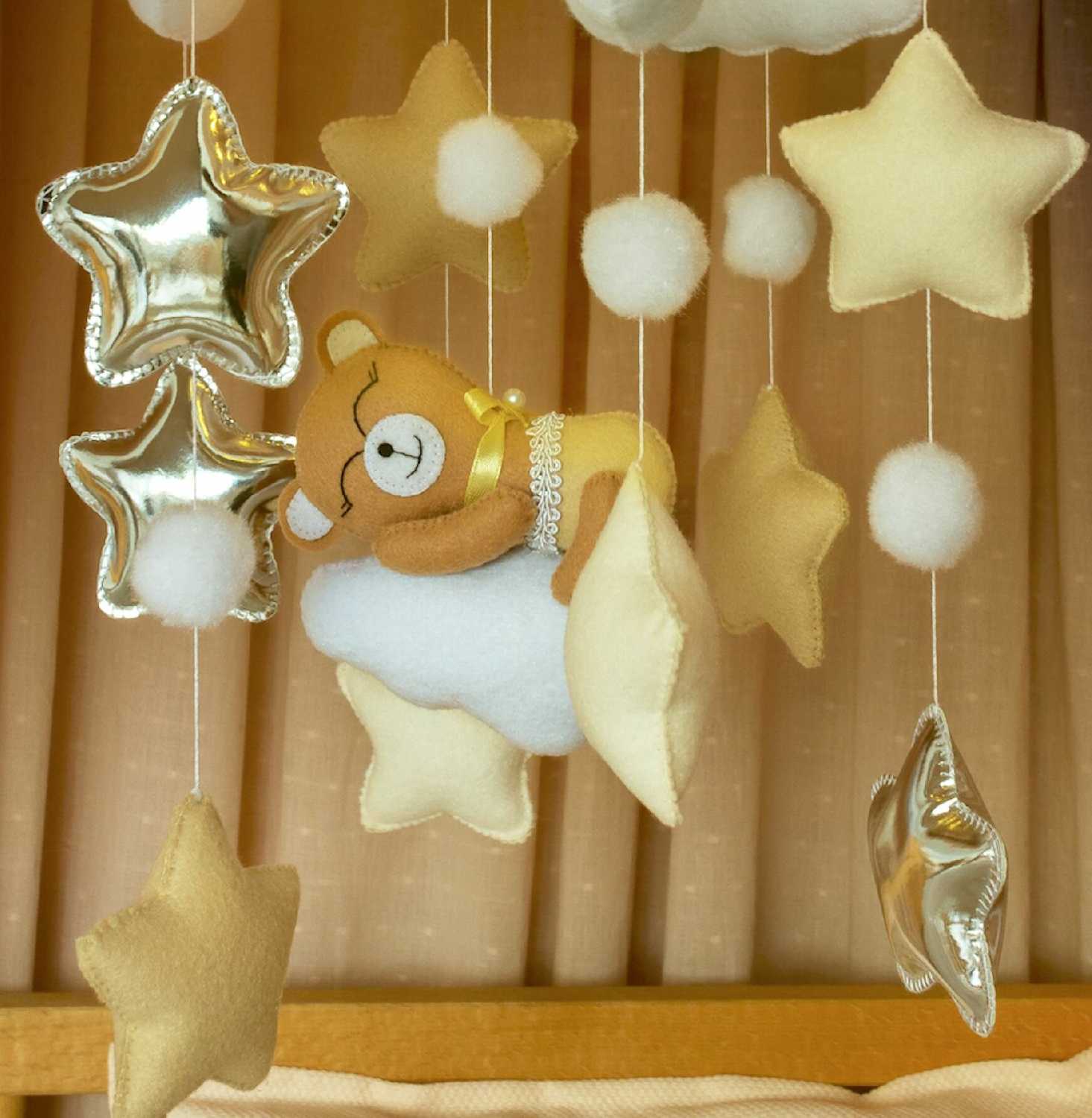 Мобиль в кроватку для новорожденных с подсветкой фотография 2