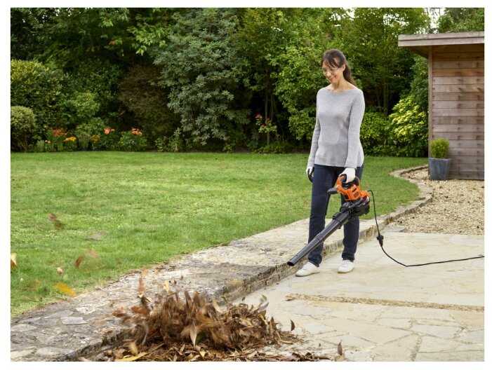 Электрическая воздуходувка-пылесос BLACK+DECKER BEBLV300 фотография 4