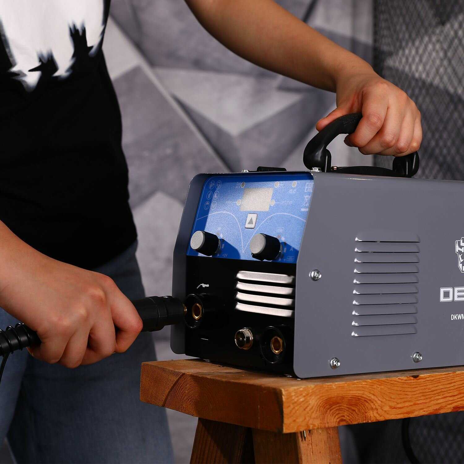 Сварочный аппарат DEKO Compact (DKWM220A) фотография 23