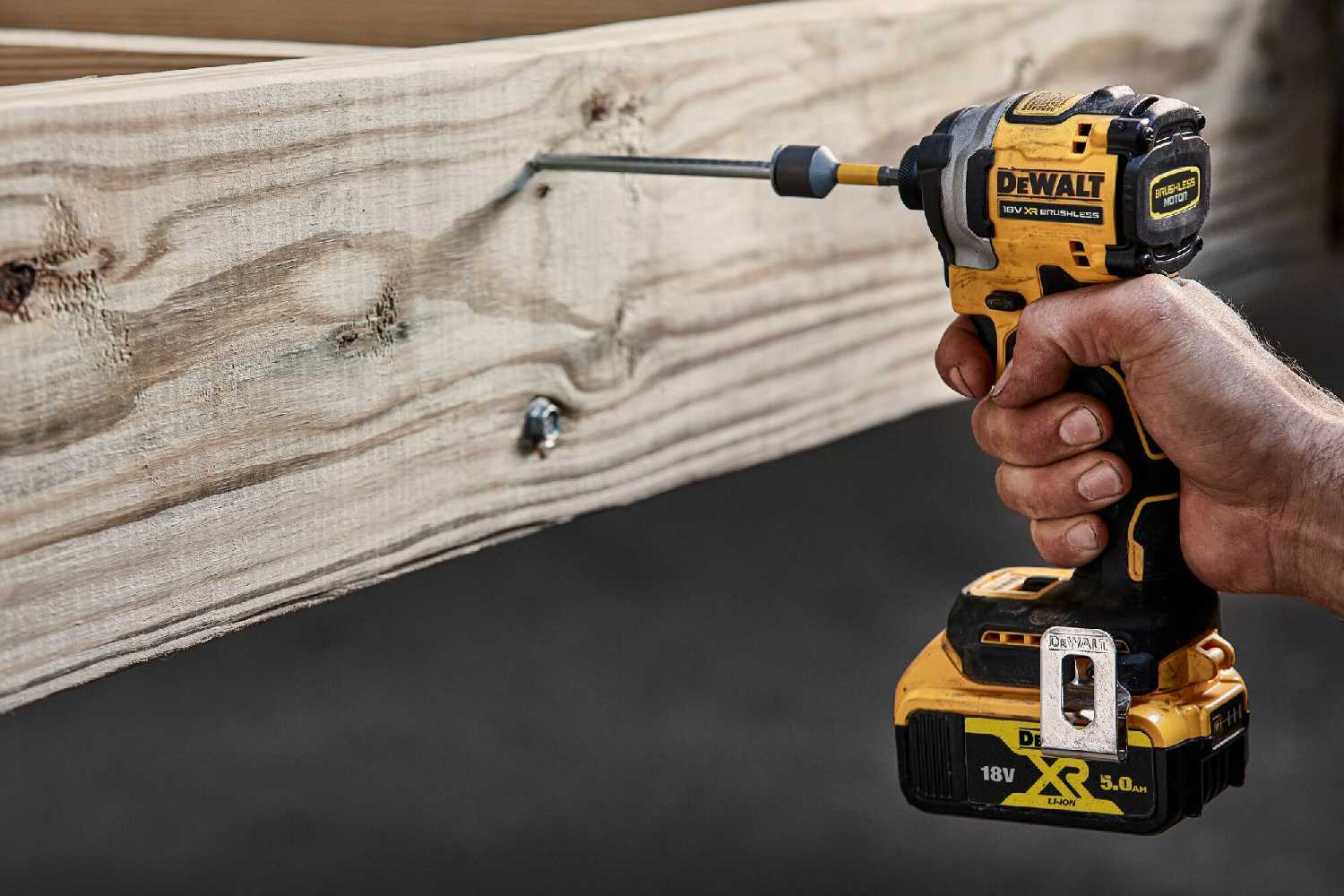 Аккумуляторный импульсный шуруповерт DEWALT DCF850N фотография 6